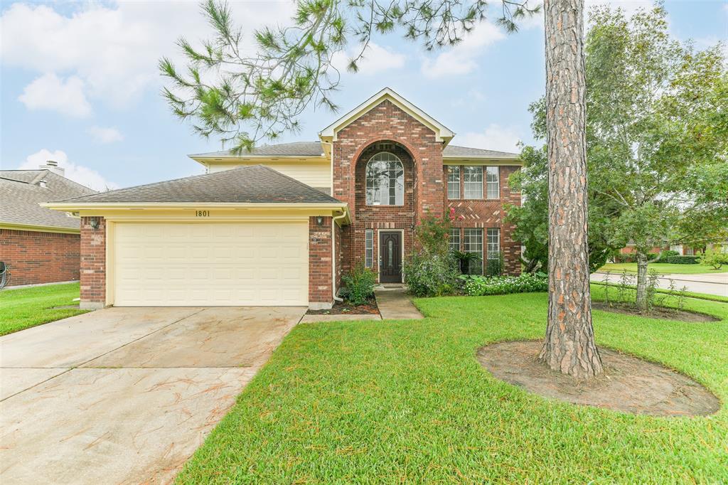 1801 Oakbrook Circle, Pearland, Texas image 1