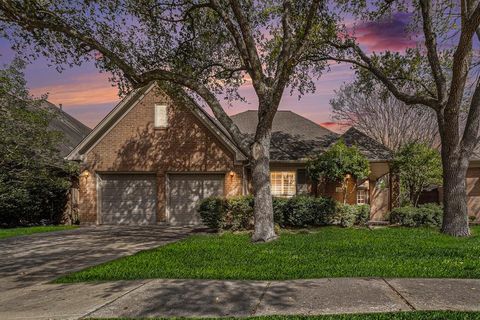 Photo of 13826 Aspen Cove Drive, Houston, TX 77077 (MLS # 24734245)