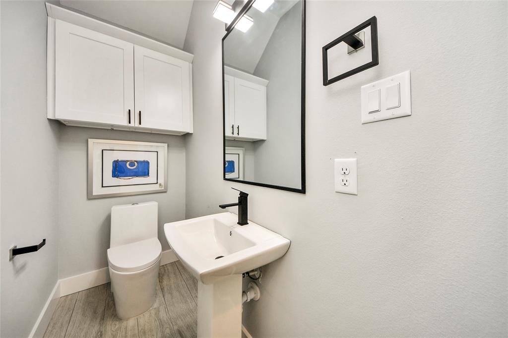 3033 Dennis Street, Houston, Texas image 16