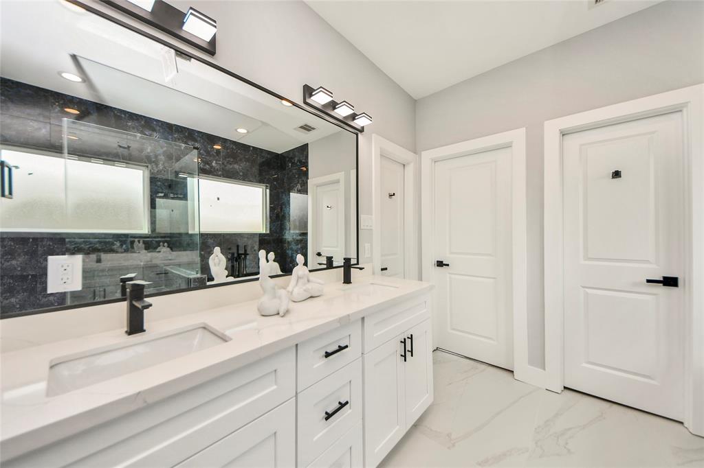3033 Dennis Street, Houston, Texas image 27