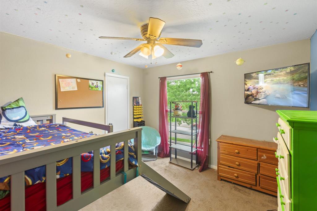 1305 Clover Drive, Angleton, Texas image 12
