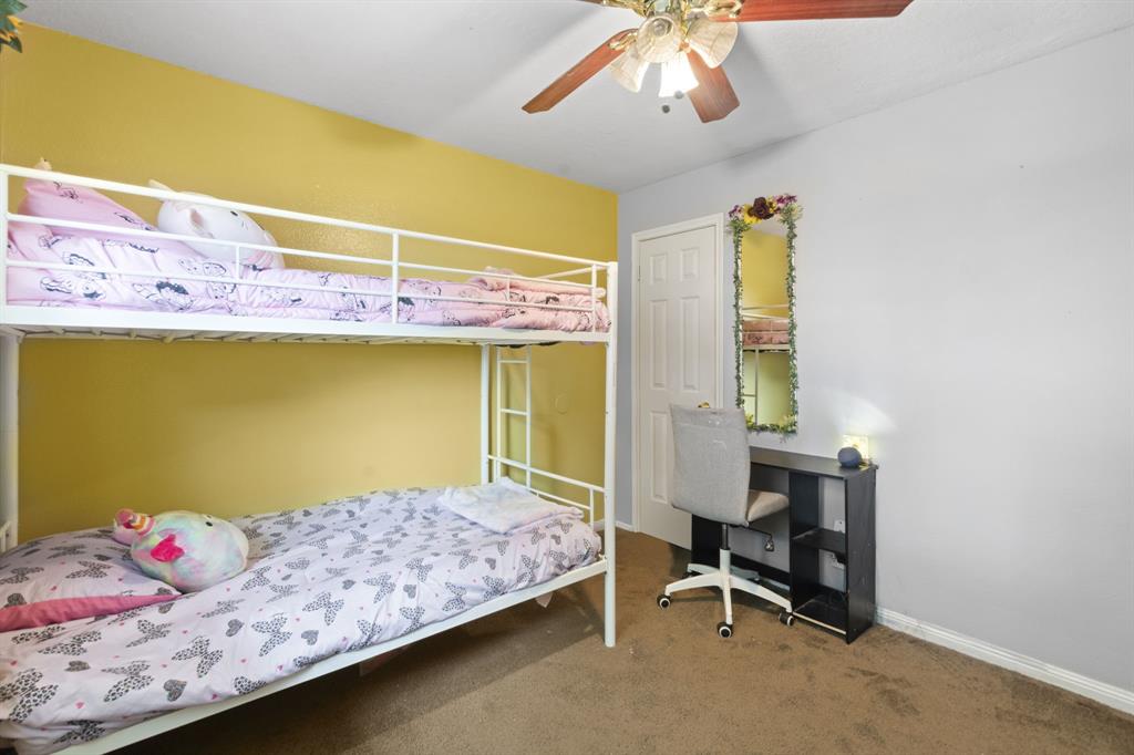 1305 Clover Drive, Angleton, Texas image 13