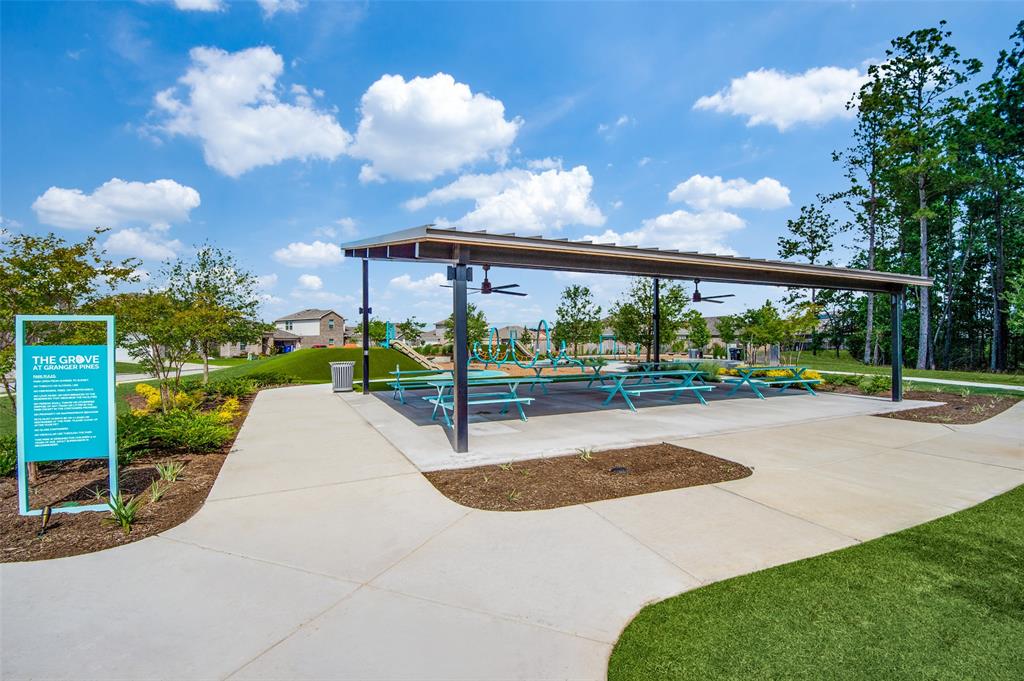 16901 Hazelnut Drive, Conroe, Texas image 31