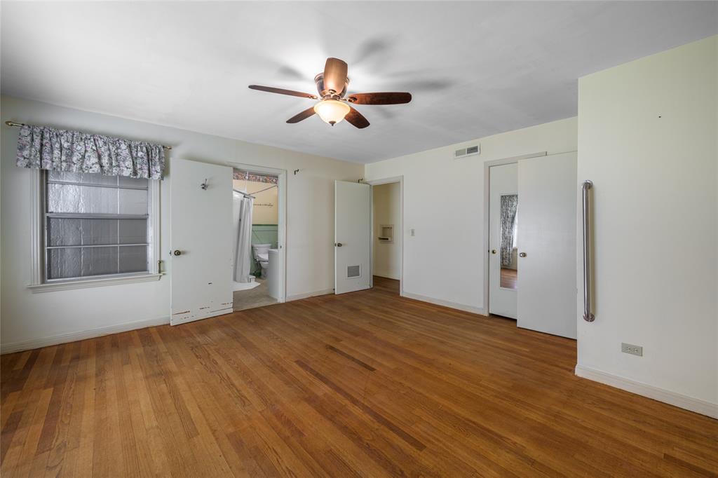 232 S Holland St, Bellville, Texas image 13