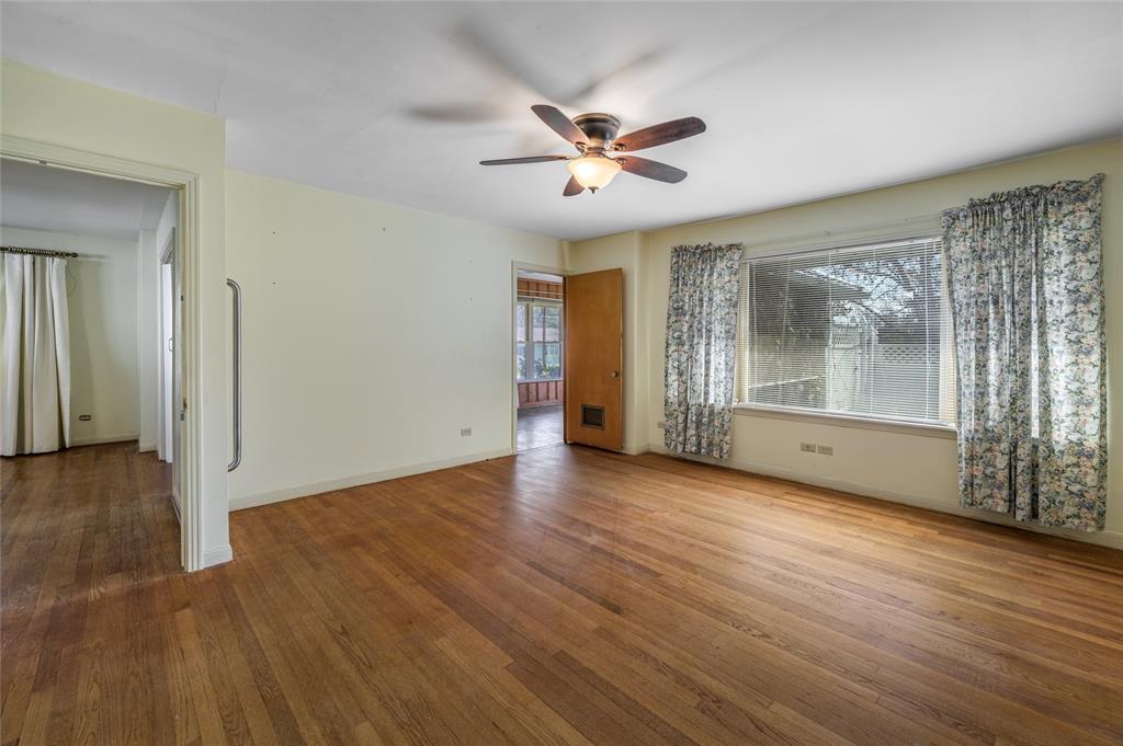 232 S Holland St, Bellville, Texas image 6