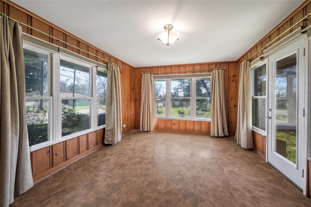 232 S Holland St, Bellville, Texas image 11