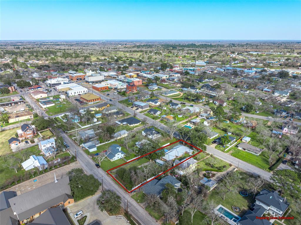 232 S Holland St, Bellville, Texas image 3