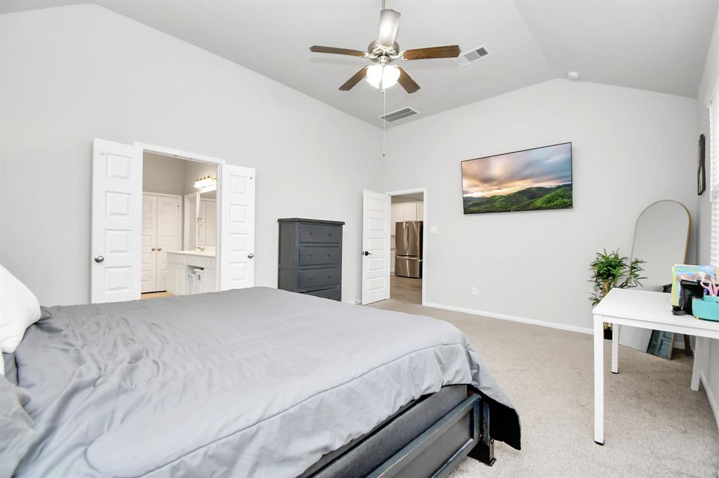8419 Sunset Horizon Drive, Baytown, Texas image 30