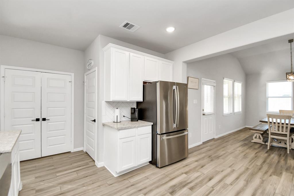 8419 Sunset Horizon Drive, Baytown, Texas image 15