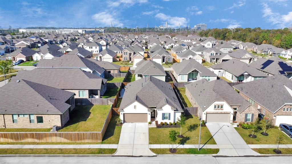 8419 Sunset Horizon Drive, Baytown, Texas image 5