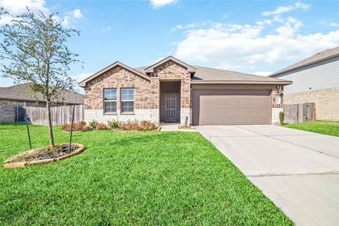 Single Family Residence in New Caney TX 15392 Central Crescent Dr Drive.jpg