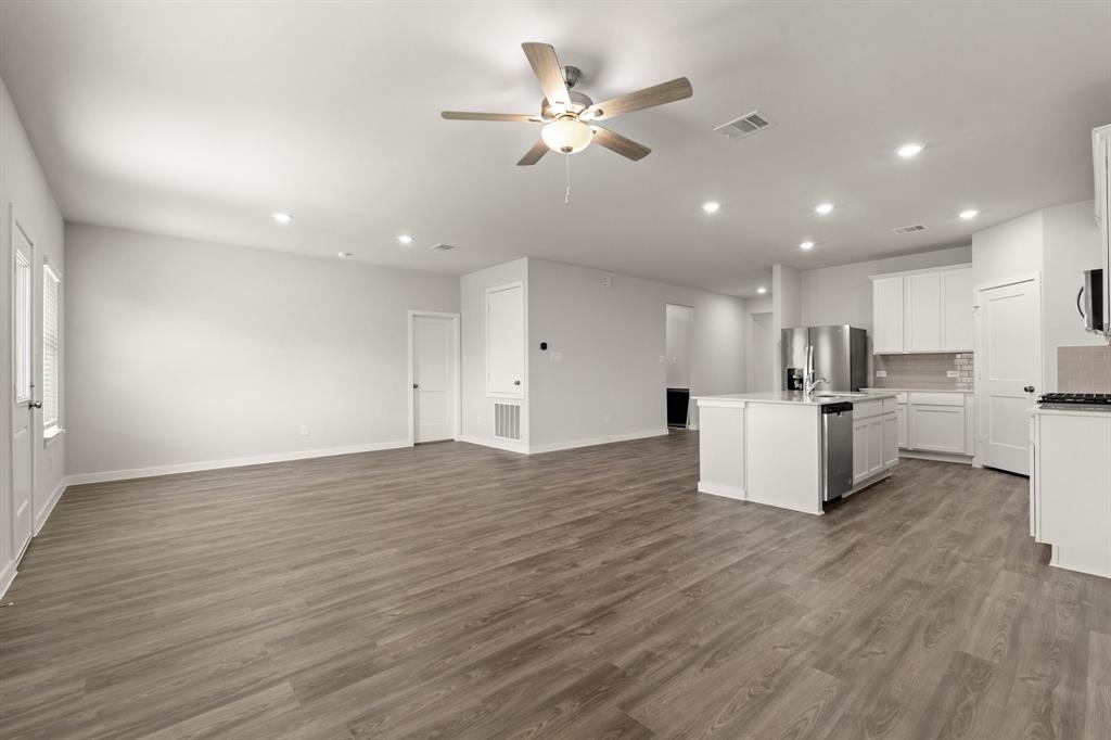 30211 Fledged Wing Drive, Waller, Texas image 12