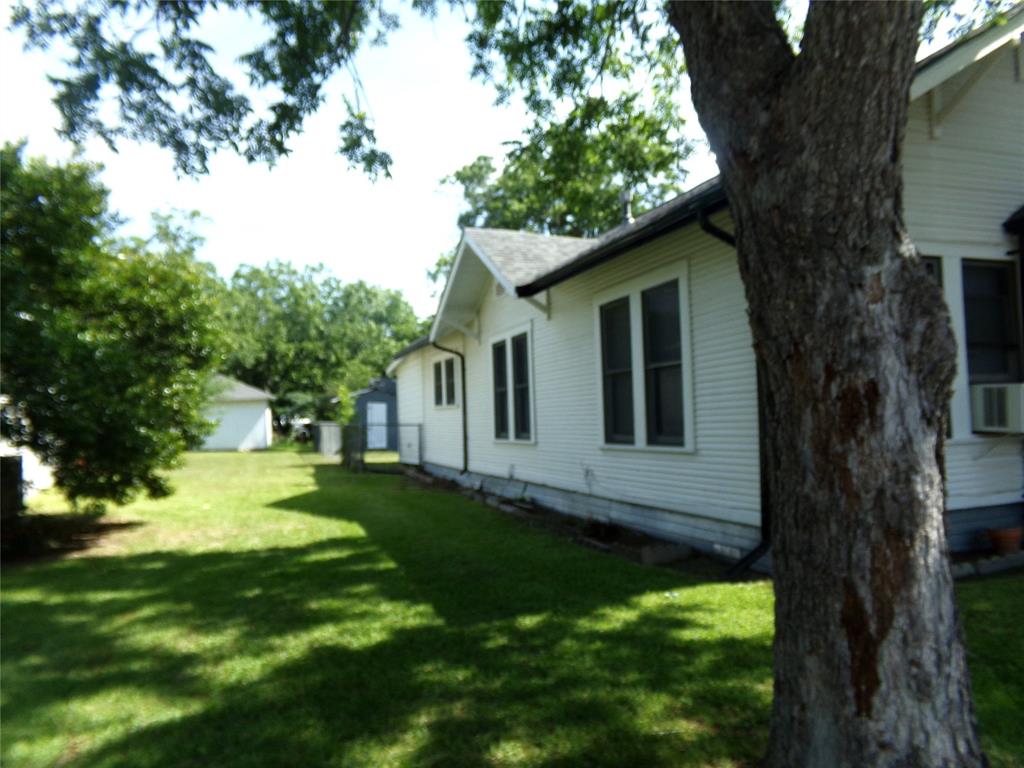 413 Paulus Street, Schulenburg, Texas image 13