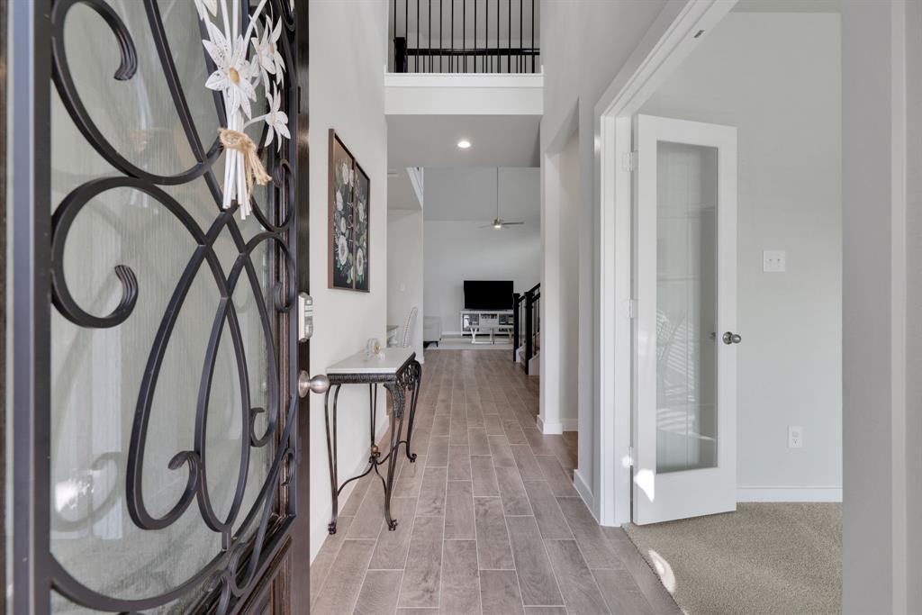 308 Spruce Oak Lane, Waller, Texas image 2