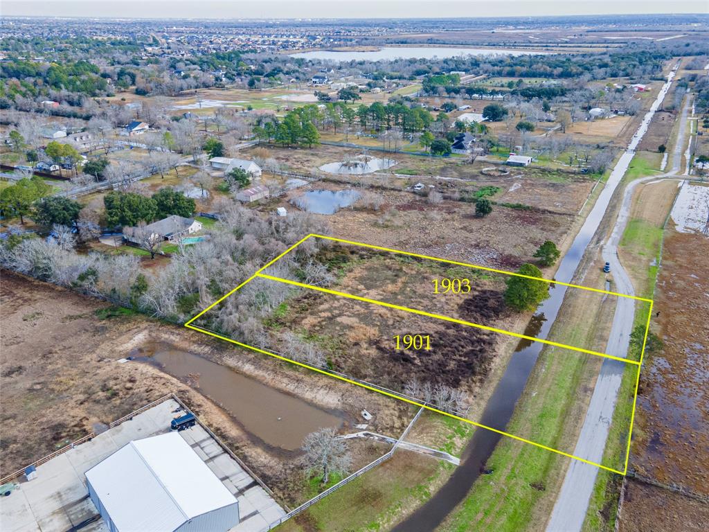 1901 Schulte Lane, Friendswood, Texas image 2
