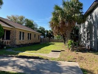 1723 M 1/2 Avenue, Galveston, Texas image 9