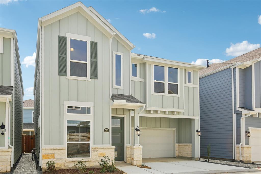582 Morning Tide Lane, Kemah, Texas image 1