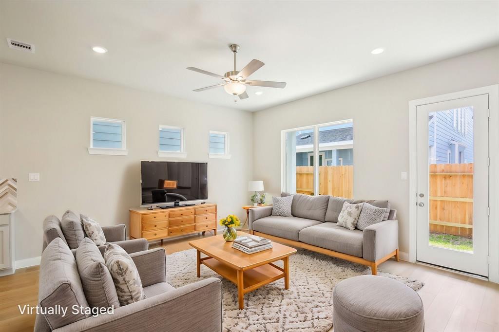 582 Morning Tide Lane, Kemah, Texas image 9
