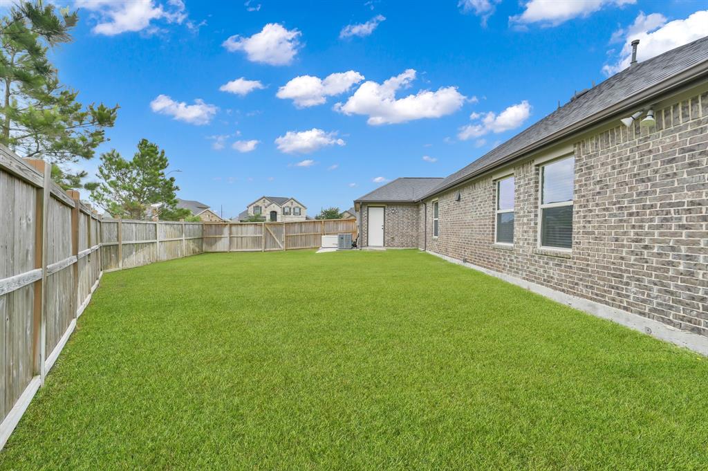 3921 Enchanted Timbers Lane, Spring, Texas image 38