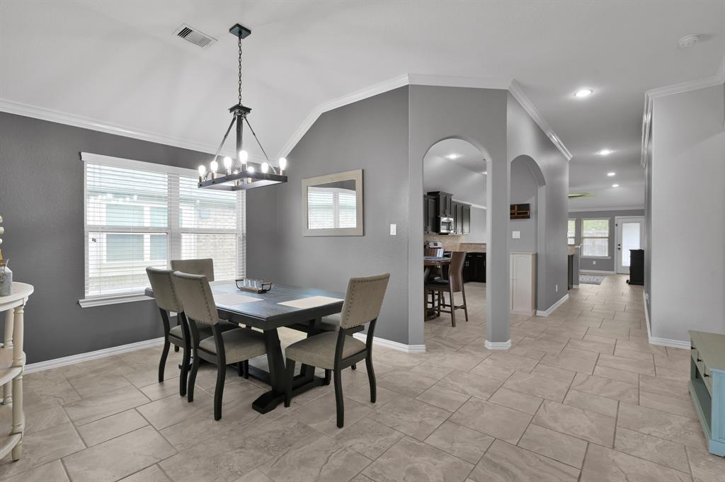 3921 Enchanted Timbers Lane, Spring, Texas image 13