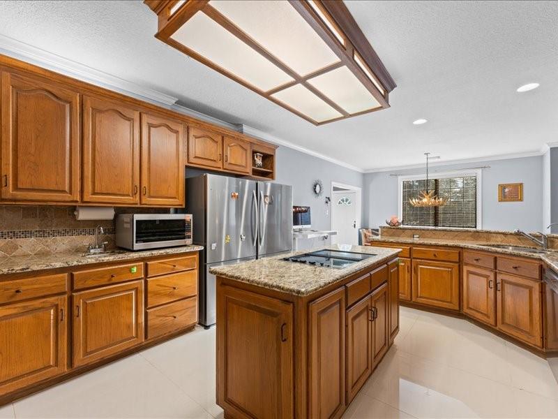 2606 Peach Ridge Road, Brookshire, Texas image 14
