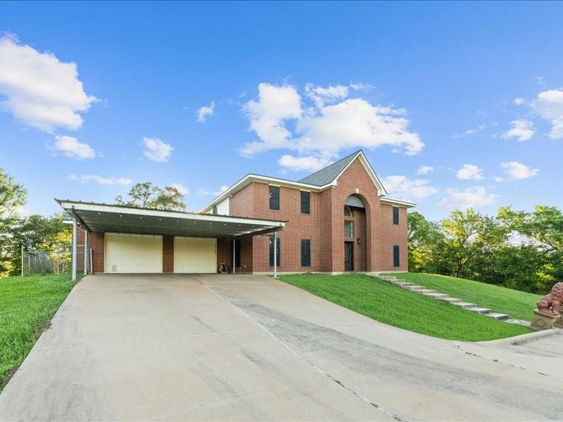 2606 Peach Ridge Road