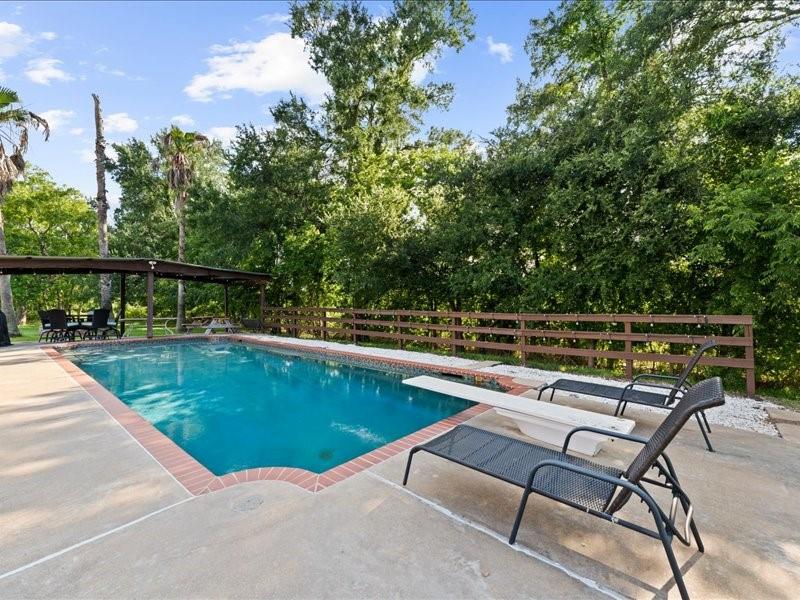 2606 Peach Ridge Road, Brookshire, Texas image 31