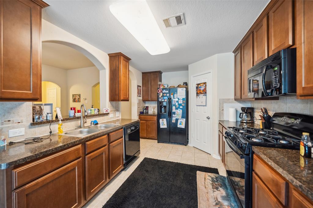 1201 Quarterhorse Drive