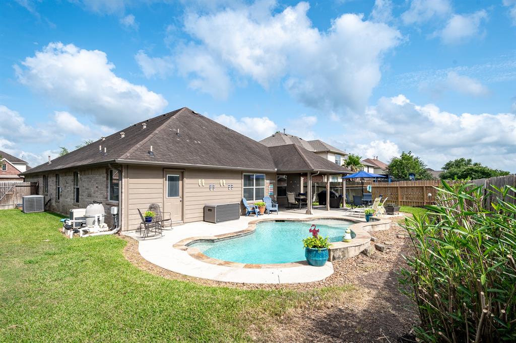 4108 S Meridian Greens Drive, Dickinson, Texas image 37