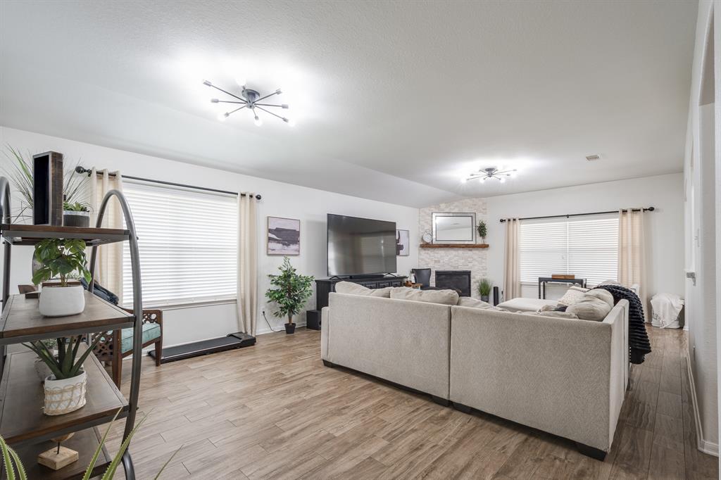4108 S Meridian Greens Drive, Dickinson, Texas image 15