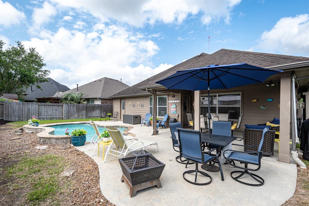 4108 S Meridian Greens Drive, Dickinson, Texas image 40