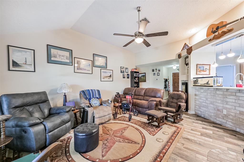 6511 Fairbourne Drive, Pasadena, Texas image 7