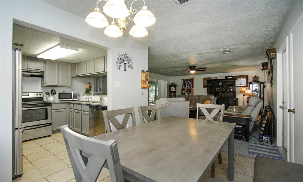 12662 Hackberry Drive, Willis, Texas image 18