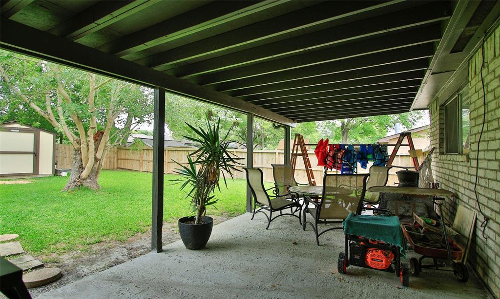 12662 Hackberry Drive, Willis, Texas image 33