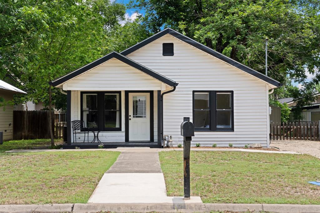208 Palmer St, Kerrville, Texas image 17