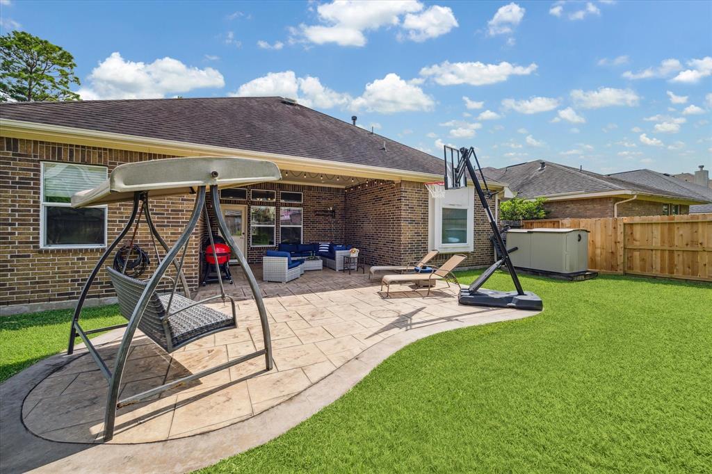 12427 Adams Ridge Lane, Humble, Texas image 28