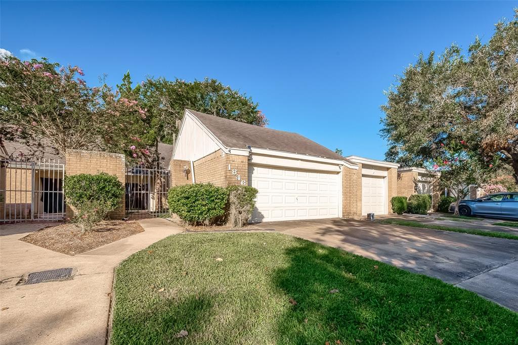 1846 Veranda Drive, West Columbia, Texas image 1