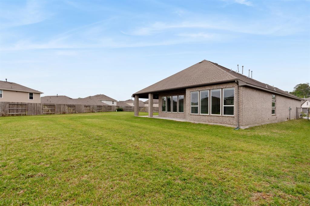 5204 Andorra Bend Lane, Porter, Texas image 44