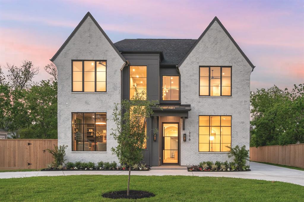 216 W 31st Street, Houston, Texas image 1