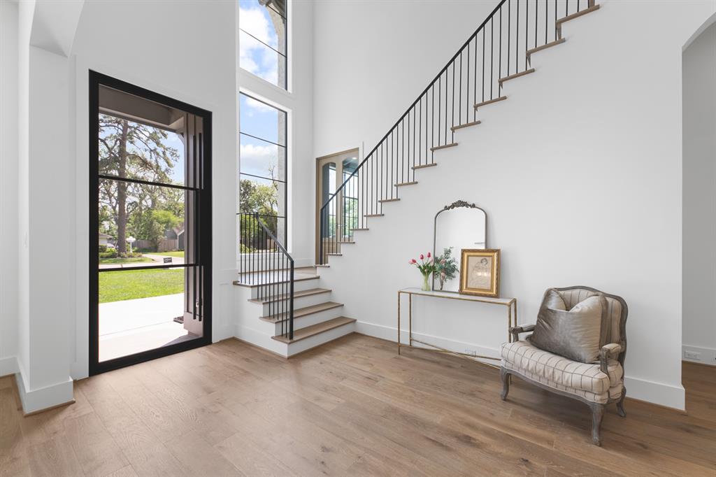 216 W 31st Street, Houston, Texas image 4