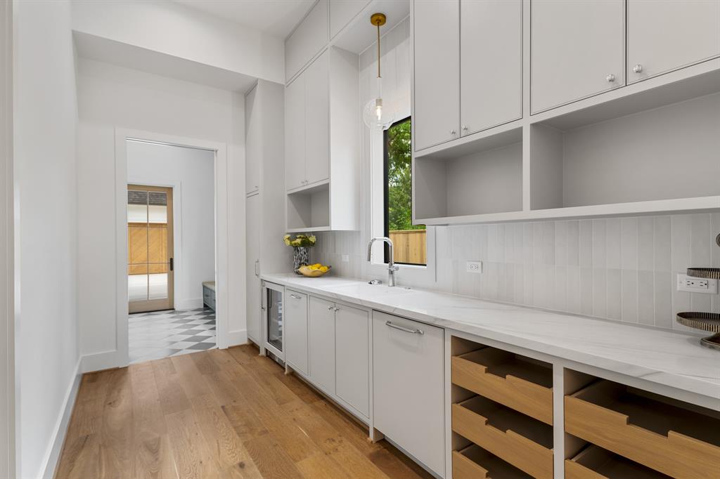 216 W 31st Street, Houston, Texas image 11