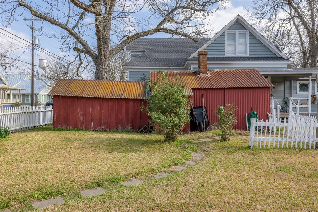 111 E Fayette Street, Fayetteville, Texas image 37