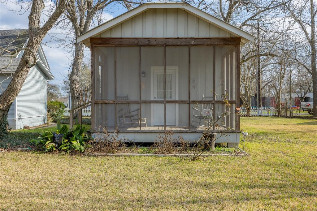 111 E Fayette Street, Fayetteville, Texas image 31