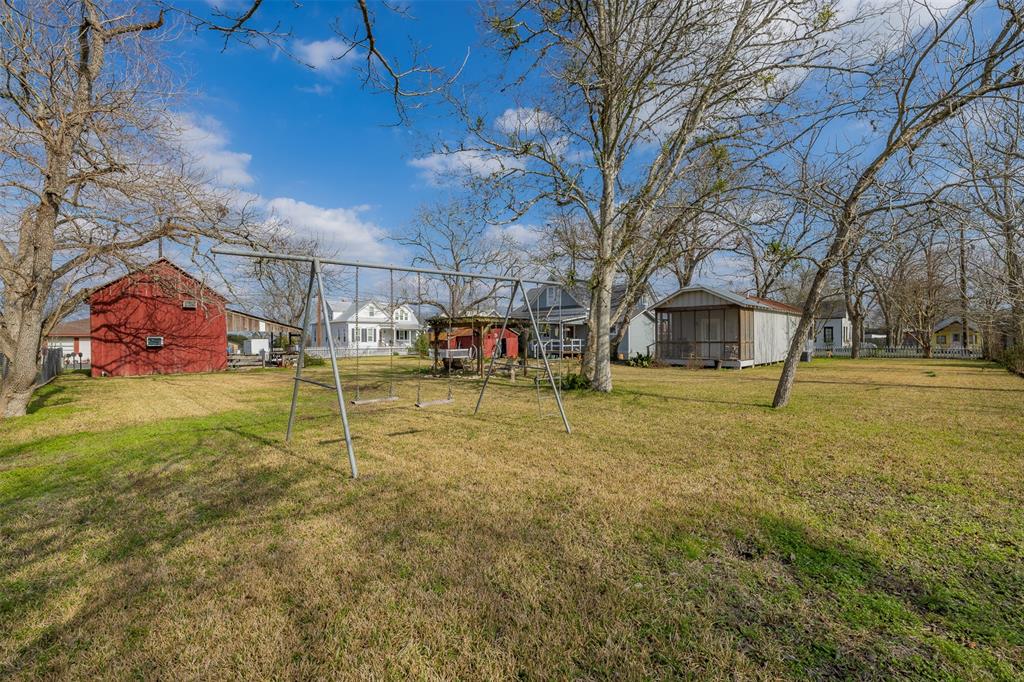 111 E Fayette Street, Fayetteville, Texas image 33