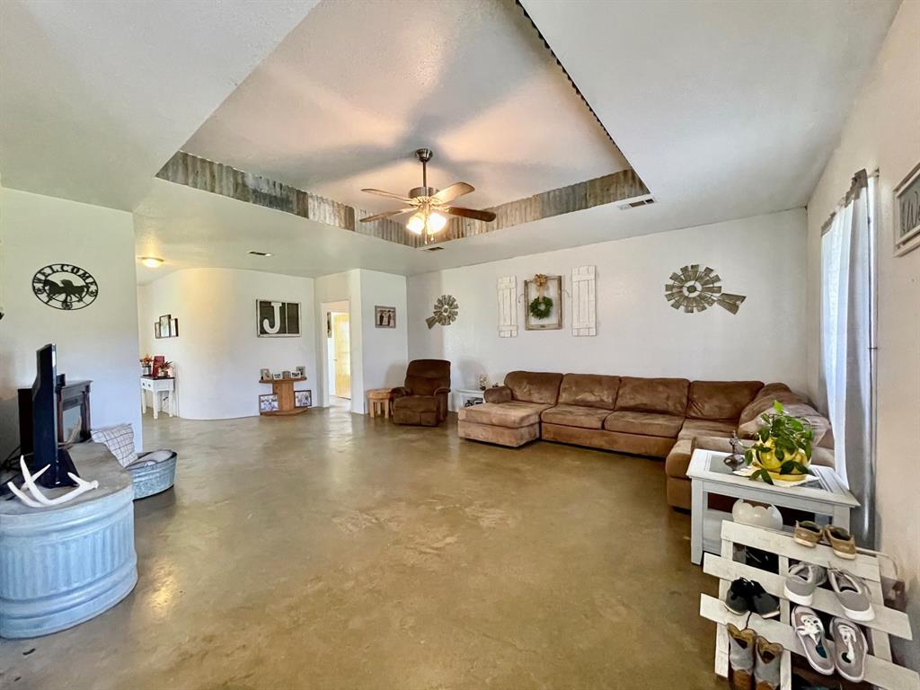 862 County Road 4570, Kennard, Texas image 7