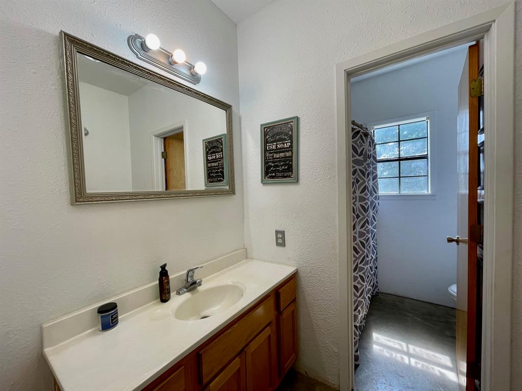 862 County Road 4570, Kennard, Texas image 21