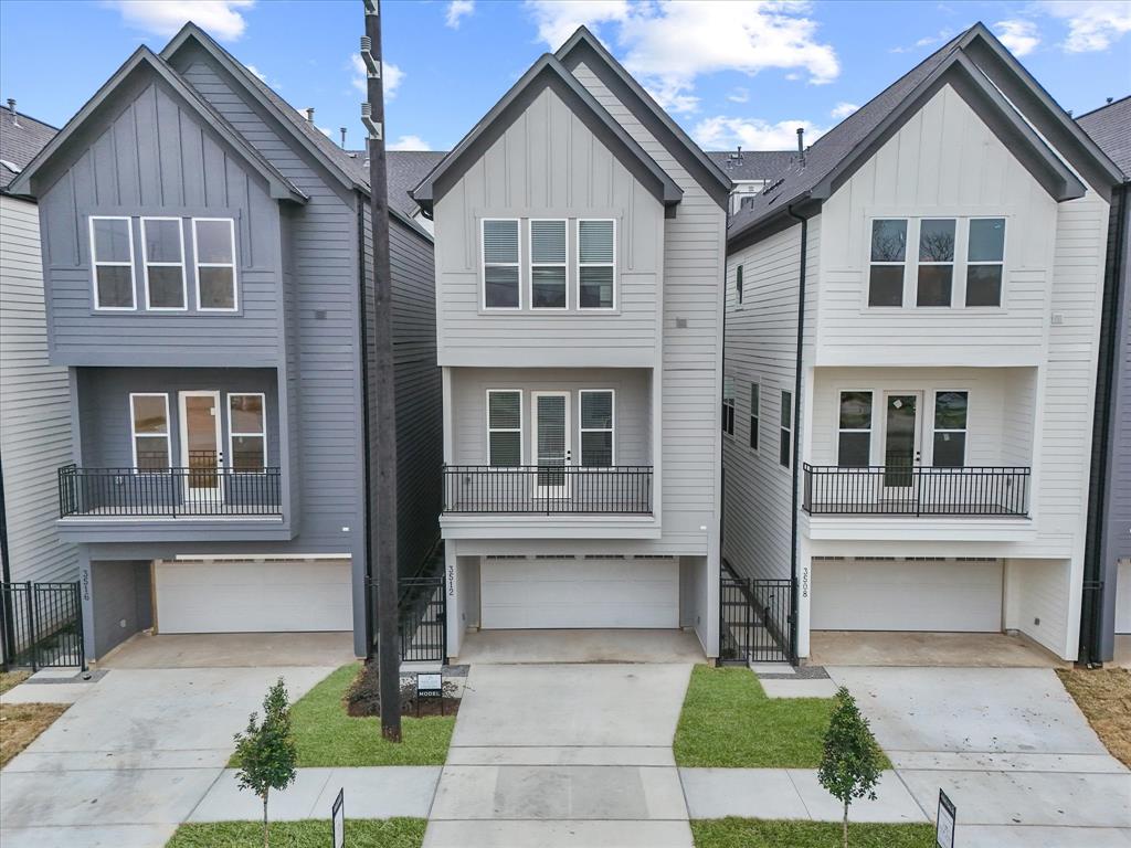 3516 Piney Woods Drive