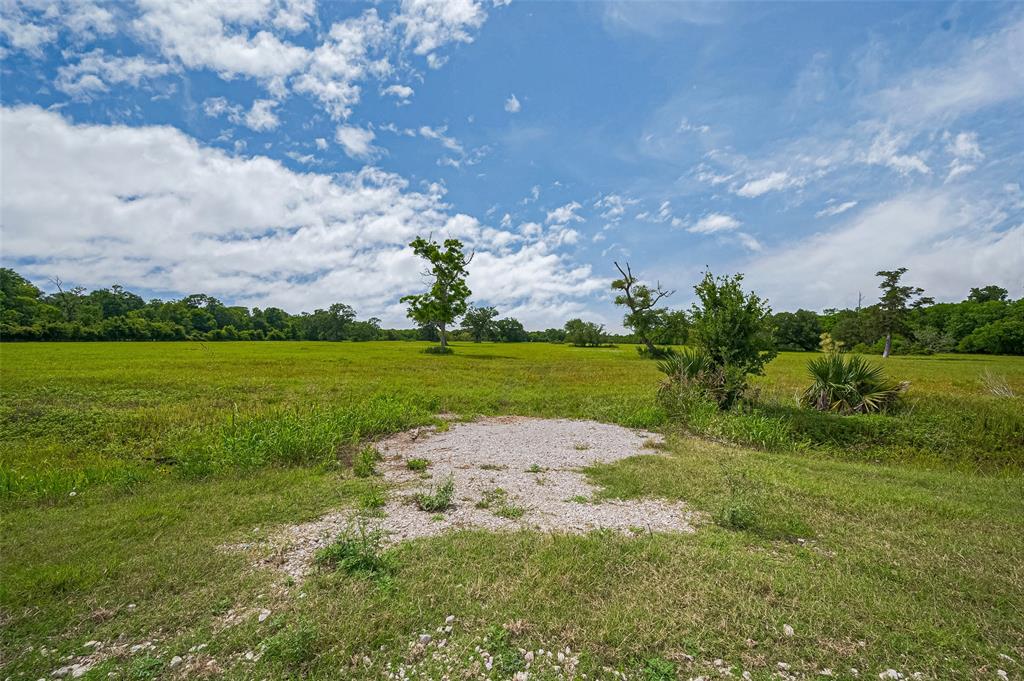 2015 County Road 740, Damon, Texas image 11