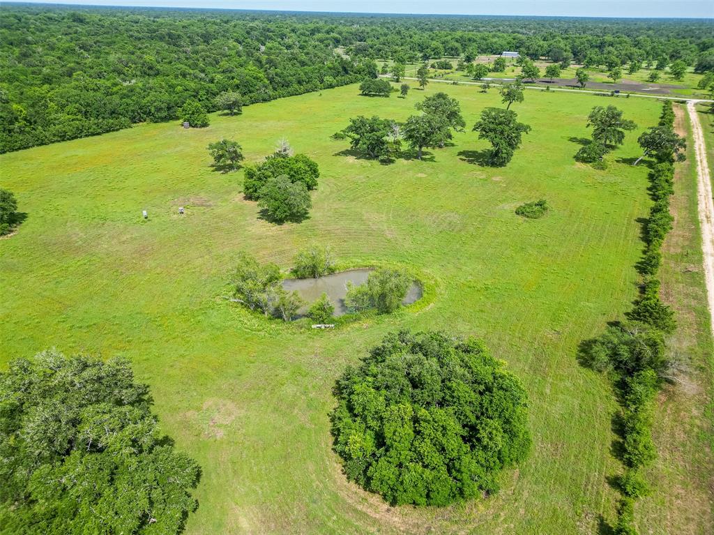 2015 County Road 740, Damon, Texas image 2