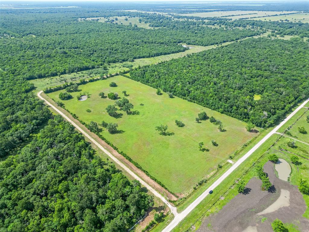 2015 County Road 740, Damon, Texas image 28